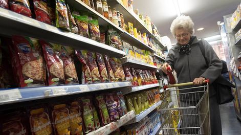Los Andes | Los productos no se pueden vender sin faltar a las normativas locales, y para los consumidores resulta difícil encontrarlos en las góndolas. / Ignacio Blanco