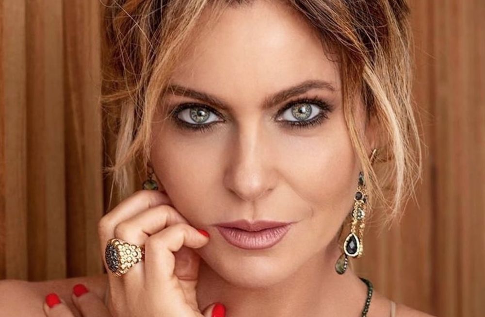 Karina Mazzocco muestra en sus redes el proceso de elección de outfits.