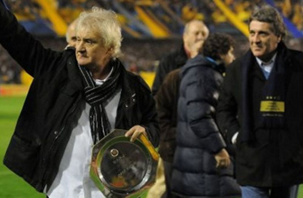 El jugador histórico del Xeneize, Jorge Ribolzi, bancó al Apache Tévez y dijo que este tema del contrato lo tendrá que arreglar con Riquelme puertas adentro. / Gentileza.