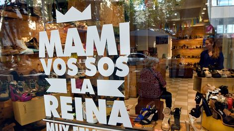 Los Andes | Ventas por el día de la madre. Los comercios de Mendoza esperan buenas ventas por el día de  la madre y por el feriado largo. Foto. Orlando Pelichotti