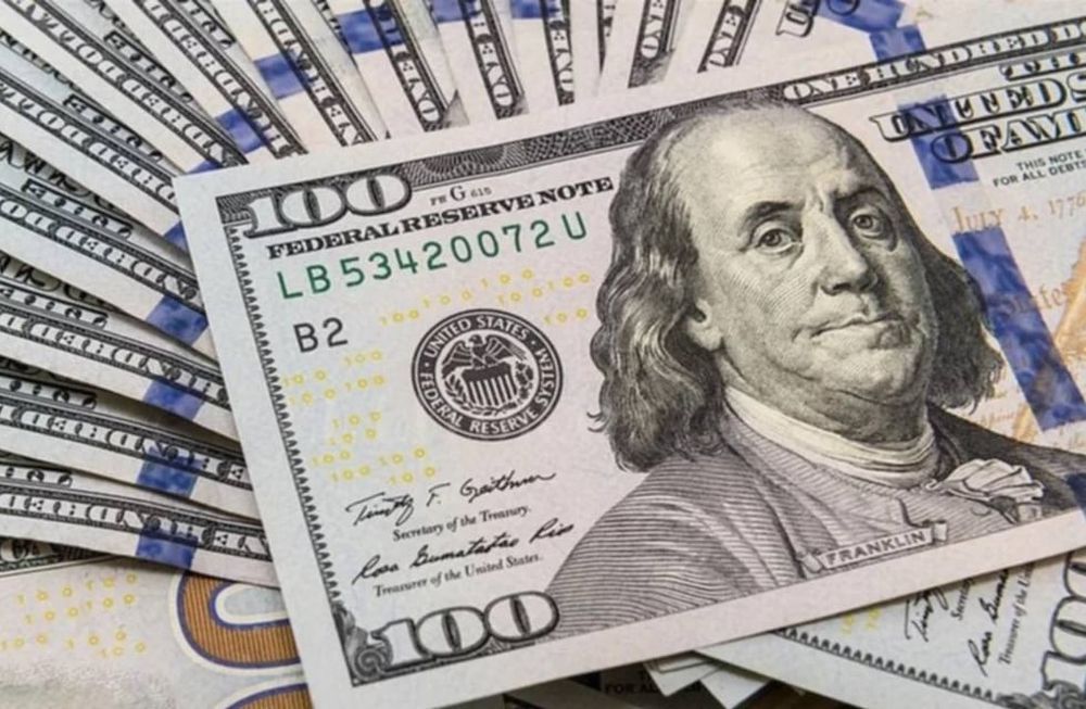 Cómo comprar dólares en cuotas y ganar un 84%