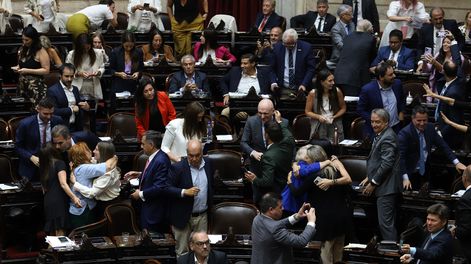 Ficha Limpia: cómo votaron los tres senadores mendocinos.