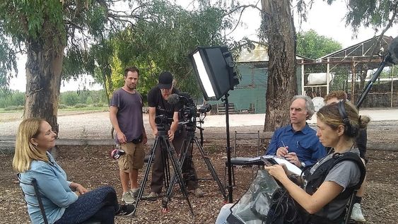 Un momento de grabación en Mendoza para el reportaje del canal Arte, para la cinta que el realizador alemán, German Kral, realizó para el canal europeo
