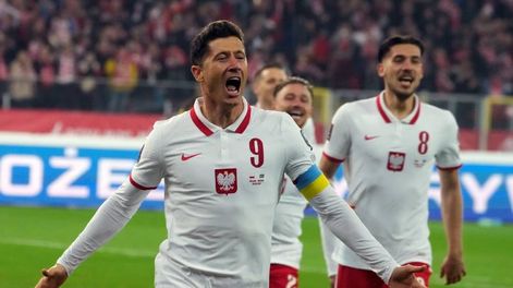 Lewandowski, la gran figura de Polonia. Será rival de Argentina el 26 de noviembre por la tercera fecha del grupo C.  (AP)