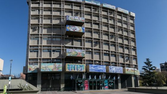 en consonancia con alfredo cornejo, ulpiano suarez limita la contratacion de personal y establece reduccion de gastos en ciudad