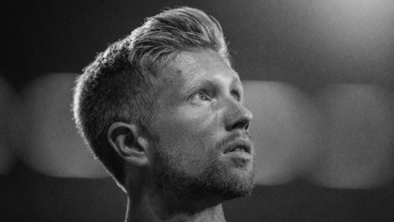 Sebastian Hertner, jugador de fútbol alemán de 34 años, falleció tras una falla técnica en una aerosilla en Montenegro.