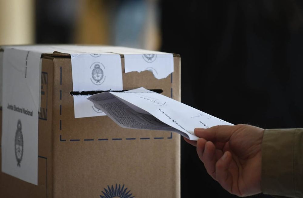 La multiplicación de boletas en el cuarto oscuro con los mismos candidatos en las categorías principales agrega confusión al elector.