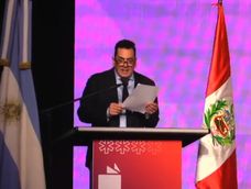 El secretario de Cultura, Leonardo Cifelli, fue abucheado en la Feria de Libro 2026 El secretario de Cultura, Leonardo Cifelli, fue abucheado en la Feria de Libro 2026