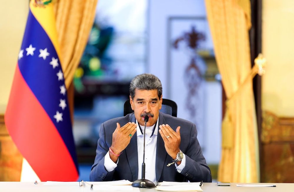 Fotografía cedida por Prensa Miraflores donde se observa al presidente de Venezuela, Nicolás Maduro, durante un Consejo de Defensa de la Nación, en Caracas (Venezuela). EFE/ Prensa Miraflores