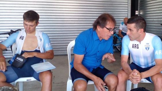 Nostalgia. El mendocino, a cargo del seleccionado nacional, comparte la última competición de Maximiliano Richezze.
