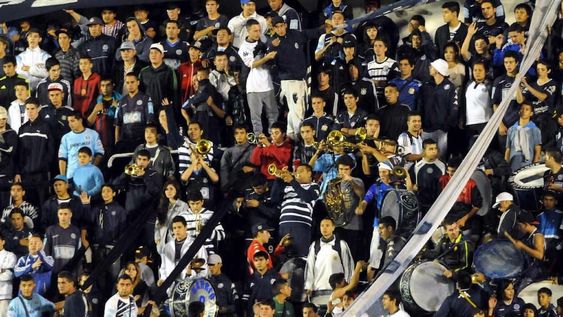 A las camisetas se les dio vuelta el seis