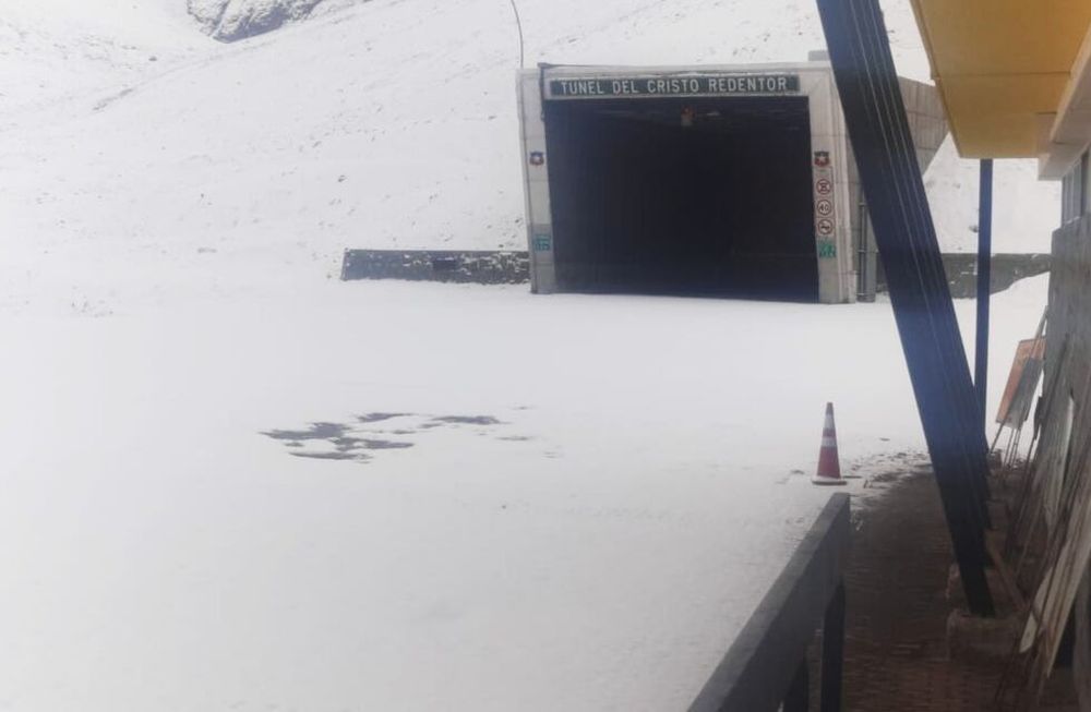 Después de 18 días, habilitan el paso Cristo Redentor sólo a vehículos desde Chile