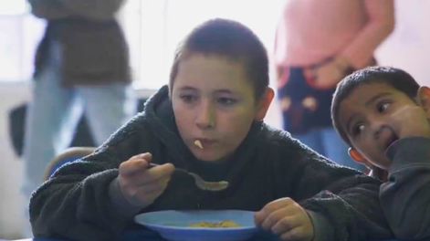 6 de cada 10 chicos en Argentina dependen de comedores para alimentarse. Captura: X / @bdalimentos