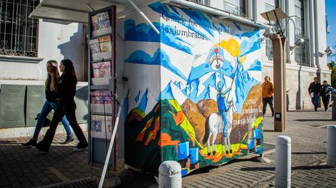 De puestos de diarios y revistas a murales del Libertador, en la ciudad de San Martín
