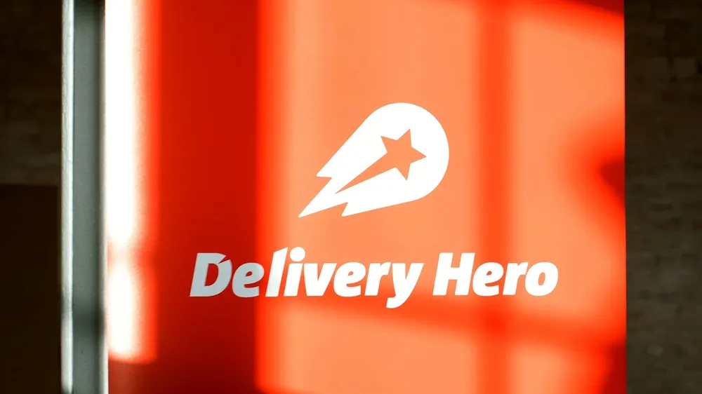 Uber comprará a Delivery Hero, la compañía dueña de Pedidos Ya y Glovo. 