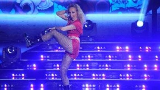 Cassano: reggaeton sin perreo y cruce con Moria Casán