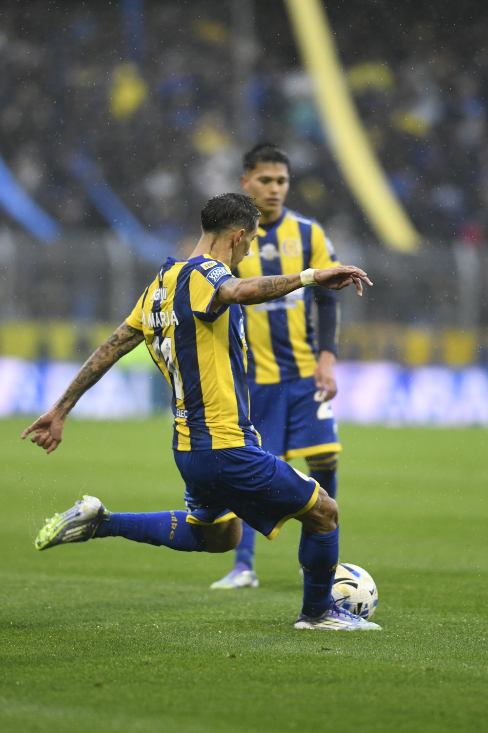 Ángel Di María. Fideo was tightly controlled and marked by the San Juan defense.