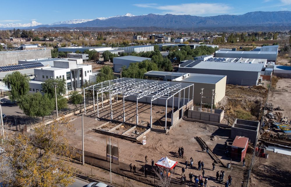 El Banco de Alimentos mostró los avances del futuro centro de operaciones