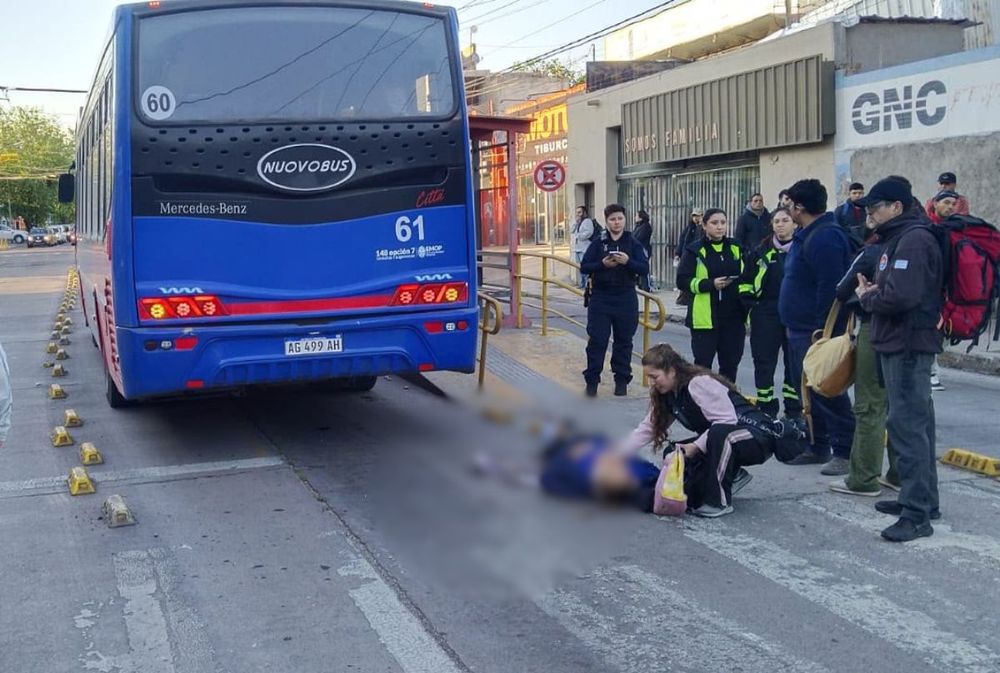 Una mujer fue atropellada por un colectivo en Godoy Cruz