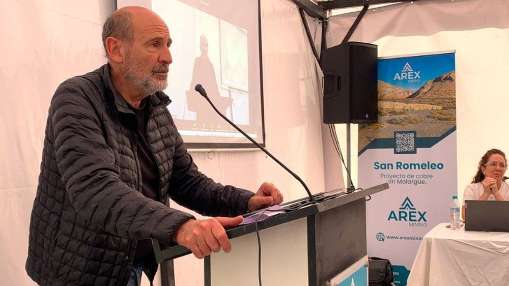 El Ministro de Producción, Rodolfo Vargas Arizu, participó junto a la Vicegobernadora Hebe Casado en la audiencia pública del proyecto minero. 