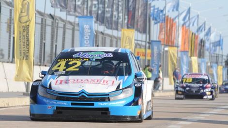 El piloto de Bahía Blanca, radicado en Chile, está conforme con el rendimiento del auto en las últimas fechas del año.