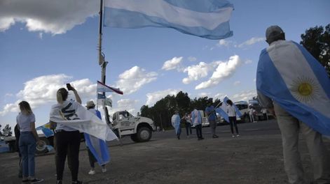 Vecinos de Reconquista se sumaron a las protestas contra la expropiación de la cerealera Vicentin.