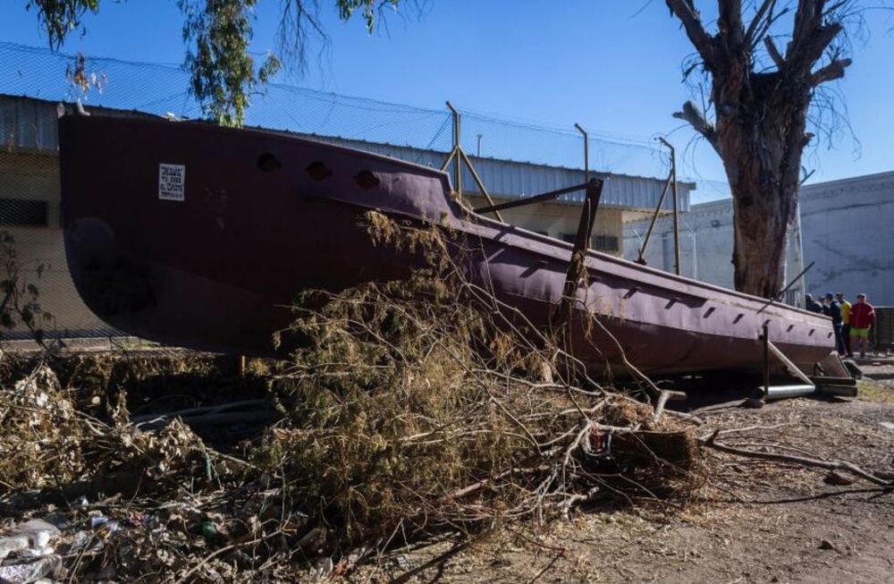 El casco de la embarcación fue hallado en 2012 y trasladado al penal San Felipe en 2014. Pidieron retirarlo porque es chatarra. Foto: archivo / Los Andes