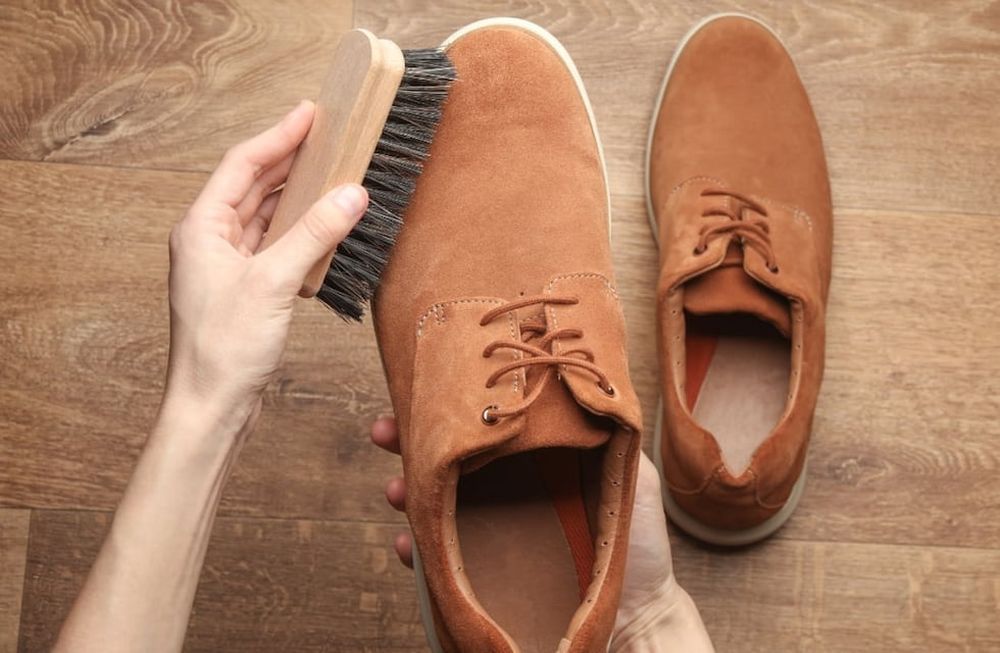 Paso a paso para limpiar las zapatillas o zapatos de gamuza