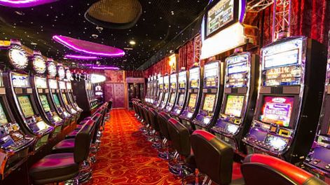 Una mujer informó a las autoridades que Elías F. había abandonado a su hijo, de 8 años, en su vivienda con motivo de asistir al casino. Foto: iStock