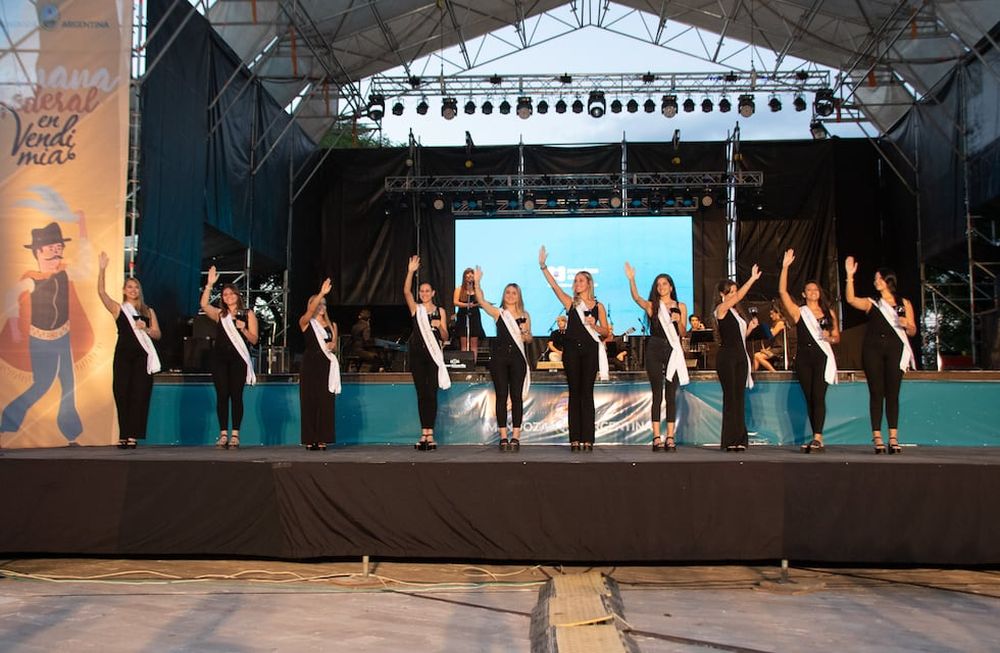 Las candidatas de Ciudad tendrán su presentación en la Peña de las Reinas