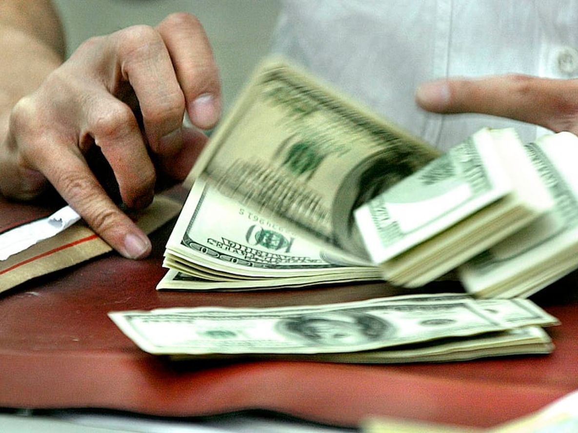 El endurecimiento del cepo cambiario dio inicio a los aumentos del dólar blue.