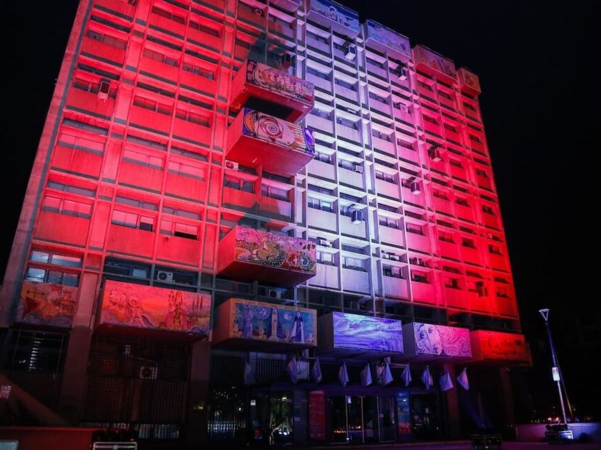 La Ciudad iluminará monumentos y edificios en conmemoración del Día Internacional de la Mujer