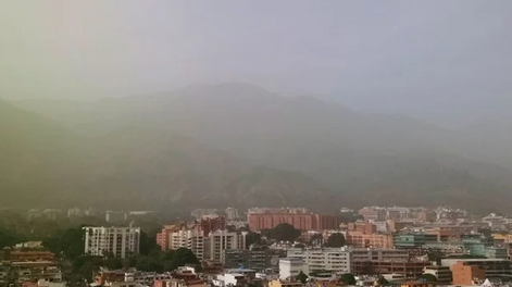 Alertas por olas de polvo del Sahara en Venezuela.