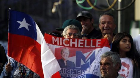 Inicia la carrera para el balotaje y Bachelet se prepara para ganar