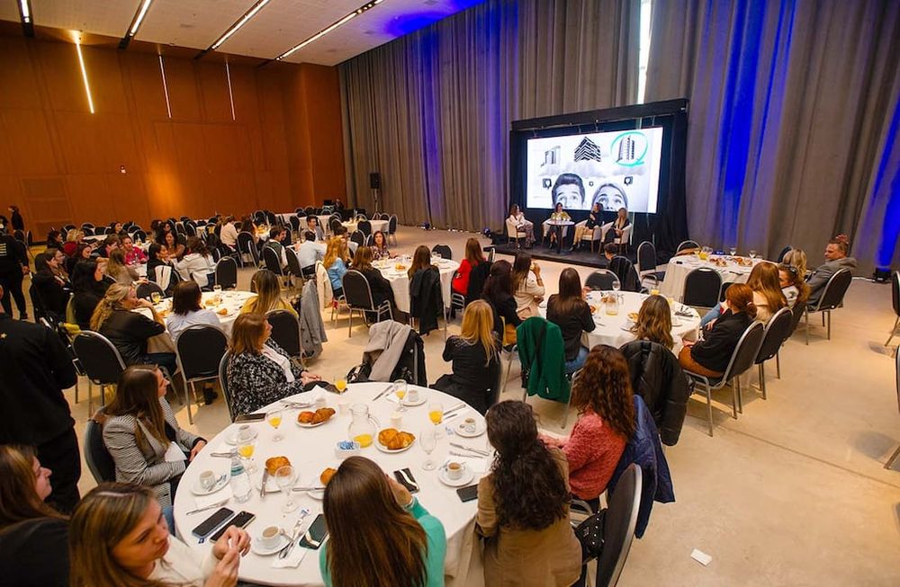 Se ha observado un creciente impulso hacia el fortalecimiento de la influencia de las mujeres en las organizaciones. Foto: La Voz