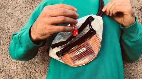 Los Andes | Vulca nace en 2018 y se dedica a realizar prendas y accesorios con materiales reciclados. / Instagram: @vulca_up