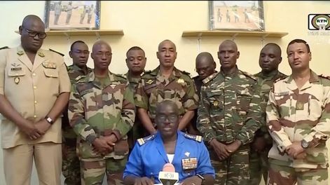 El Consejo Nacional para la Salvaguardia de la Patria (CNSP) ha tomado el poder en Nigeria mediante un golpe de estado anunciado en las últimas horas por cadena nacional.