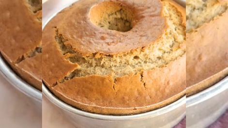 Budín de banana súper alto y esponjoso.