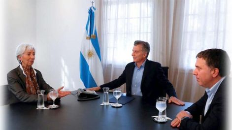 Con la recesión en la espalda  y el calendario en la mano - Por Edgardo R. Moreno