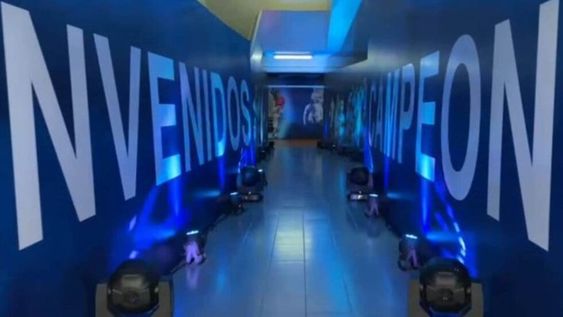 El histórico pasillo del Monumental luce espectacular con la nueva decoración. / Gentileza. El histórico pasillo del Monumental luce espectacular con la nueva decoración. / Gentileza.