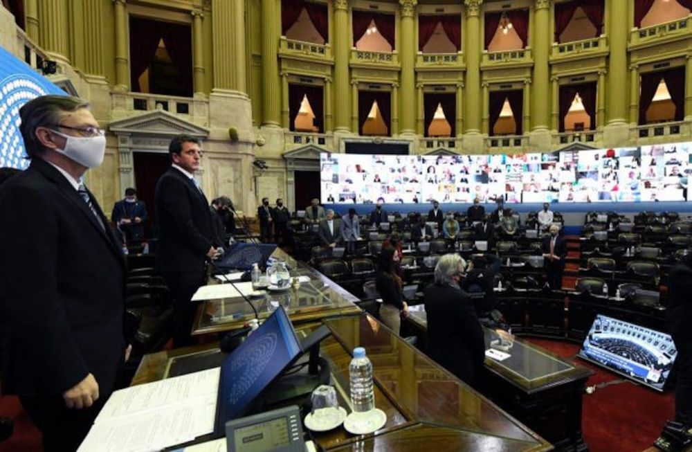 Massa. Le ofreció a JPC el recinto solo para ellos, mientras cumplan los cuidados sanitarios, aunque manteniendo la forma de debatir y votar: electrónica.