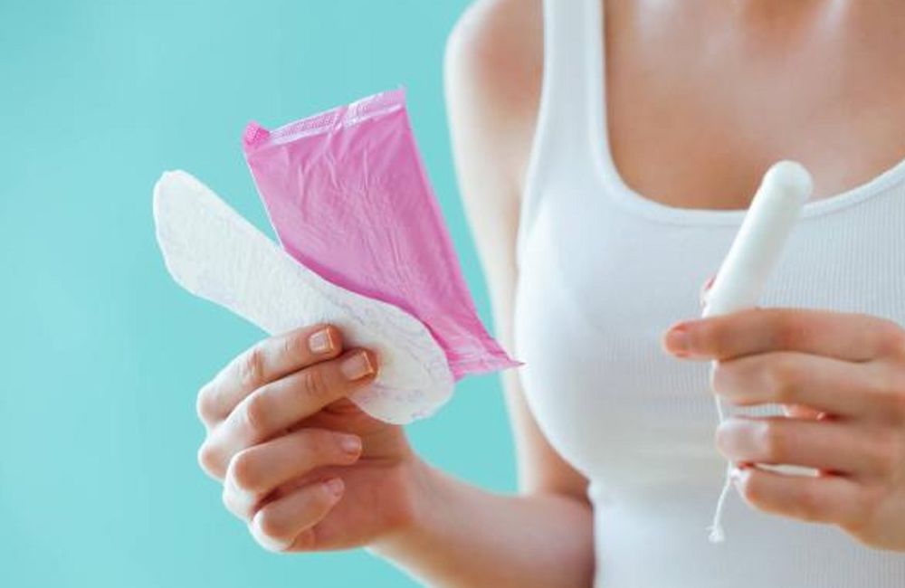Productos de higiene femenina: tampones y toallitas
