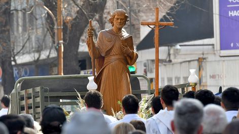 Celebración y procesión por el centro en el día de Santiago Apóstol, patrono de Mendoza.
