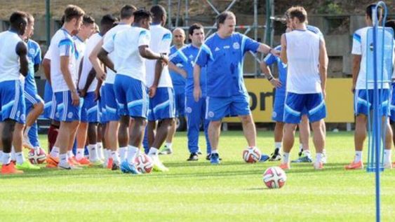 Bielsa motivó al plantel del Olympique de Marsella para ser el mejor del 2015