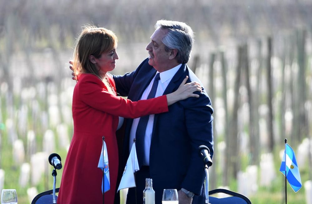 La imagen de Alberto Fernández cayó en la provincia en relación a los niveles que tenía en marzo. Fernández Sagasti tiene mucho rechazo. / Marcelo Rolland