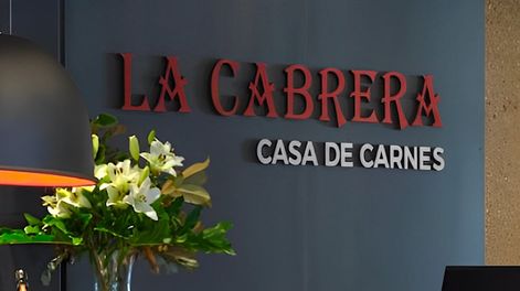 Sucursal en Mendoza de Parrilla La Cabrera.