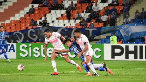 Por la 12ma. fecha de la Copa de la Liga Profesional, Godoy Cruz recibe a Lanús en el Estadio Malvinas Argentinas. / Mariana Villa ( Los Andes).