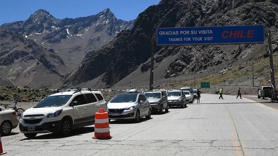 Más de 10.000 chilenos turistas chilenos ingresaron a Mendoza a pesar de la alerta de Zonda y el cierre del paso internacional. / Imagen ilustrativa