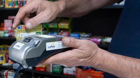 Aumenta el reintegro por comprar con tarjetas de débito. Foto: Ilustrativa / Ignacio Blanco (Los Andes)