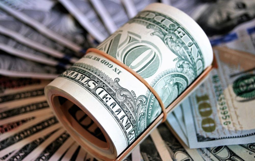 El Banco Central cotizó el dólar para la venta a $1.392.